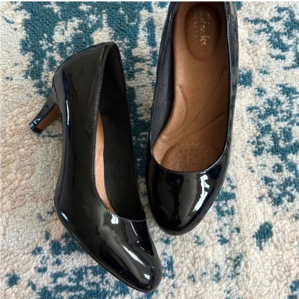 Clark’s Patent Leather Black Heels  size 9  1/2